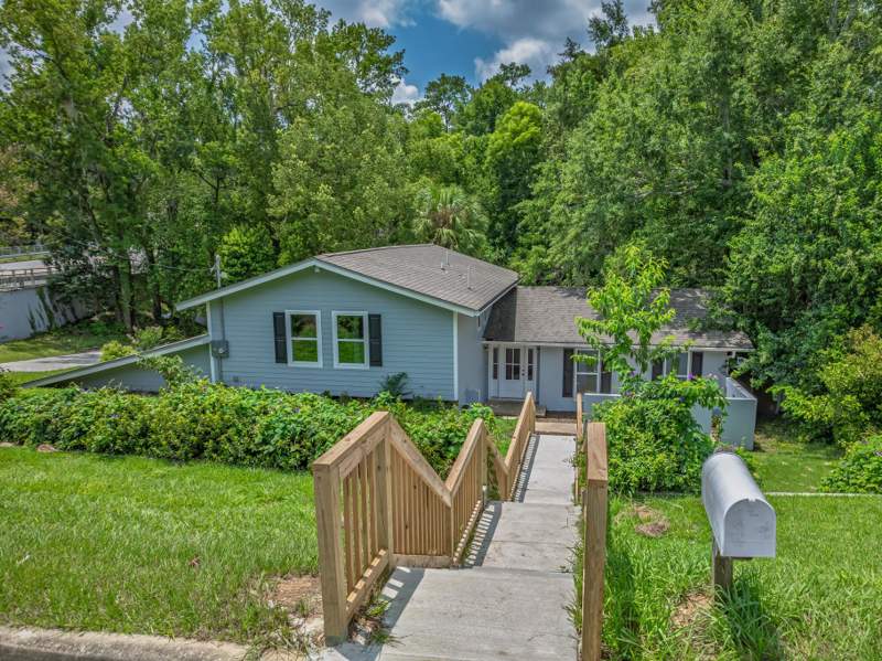 3 bedroom Detached at 1217 Devils Dip, Brockswood Park, Tallahassee — photo 2