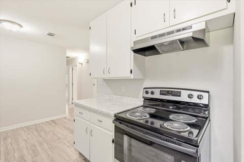 2608 Ridgeway Street, Tallahassee FL - photo 9 of 30
