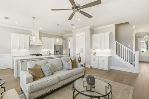 8427 Knotted Pine Lane, Tallahassee FL - photo 9 of 57