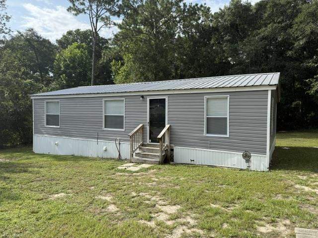 3 bedroom ManufacturedHome at 3021 Baron Lane, Crown Ridge Estates, Tallahassee — photo 3