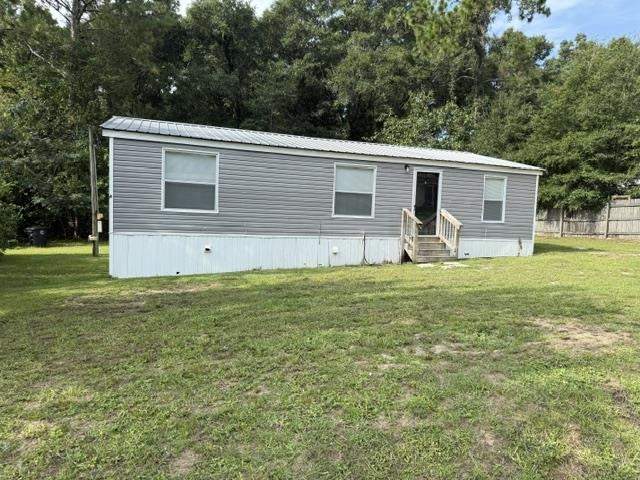 3 bedroom ManufacturedHome at 3021 Baron Lane, Crown Ridge Estates, Tallahassee — photo 4