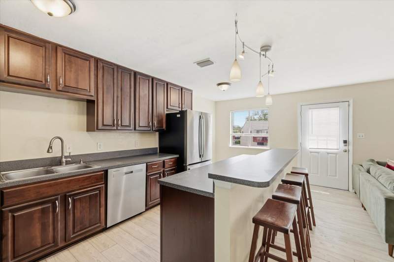 2 bedroom Condominium at 1311 Airport Drive, The Lakes, Tallahassee — photo 4