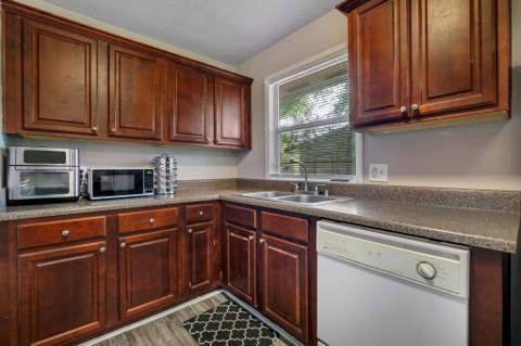 322 Meadowbrook Lane, Tallahassee FL - photo 8 of 37
