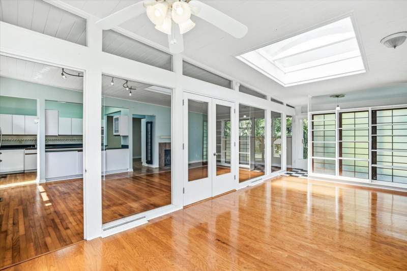 4 bedroom Detached at 2007 W Randolph Circle, 1st Add Betton Hill, Tallahassee — photo 2