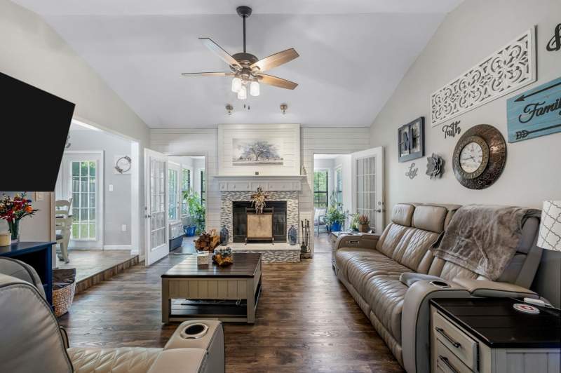 4 bedroom Detached at 1516 E Blockford Court, Avondale, Tallahassee — photo 3