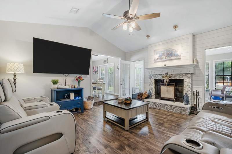 4 bedroom Detached at 1516 E Blockford Court, Avondale, Tallahassee — photo 4