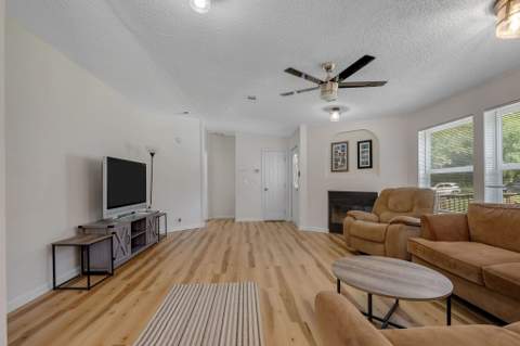 4021 Samantha Court, Tallahassee FL - photo 11 of 32