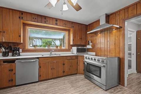 2207 Woodbine Drive, Tallahassee FL - photo 12 of 45
