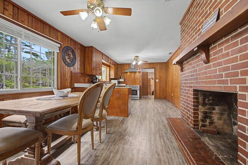 4 bedroom Detached at 2207 Woodbine Drive, Wallwood Heights, Tallahassee — photo 2