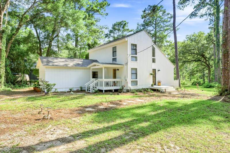 4 bedroom Detached at 4352 Charles Samuel Drive, Coble Farms Unrec, Tallahassee — photo 2