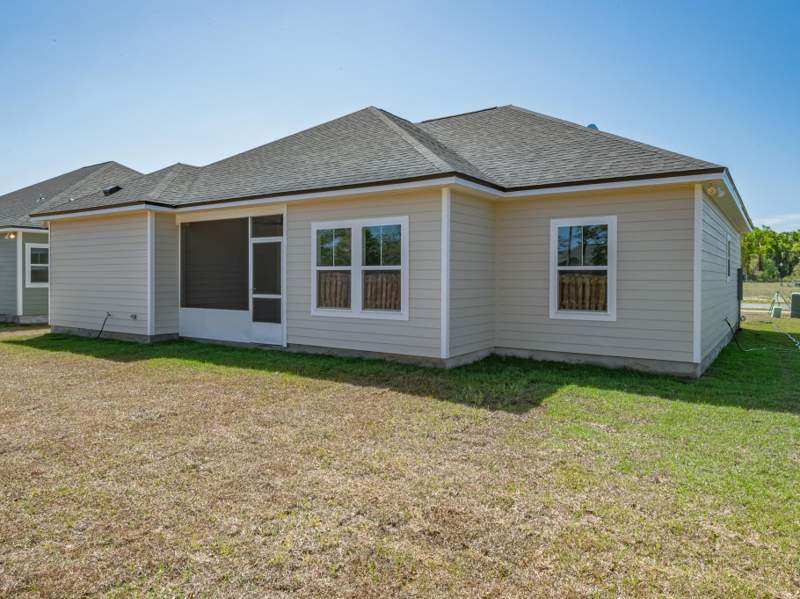 3 bedroom Detached at 8 Divine Loop, Pleasant Ridge, Crawfordville — photo 5
