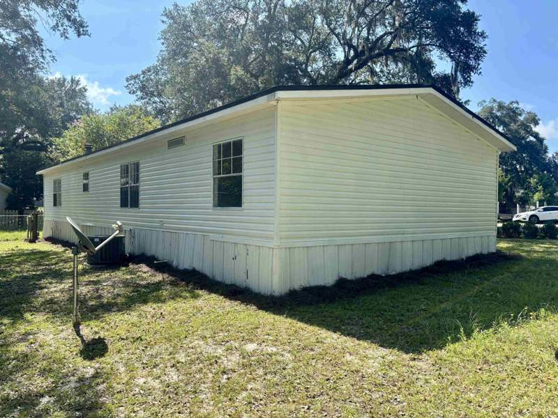 3 bedroom ManufacturedHome at 1400 Trail Blazer Drive, Sandstone Ranch, Tallahassee — photo 5