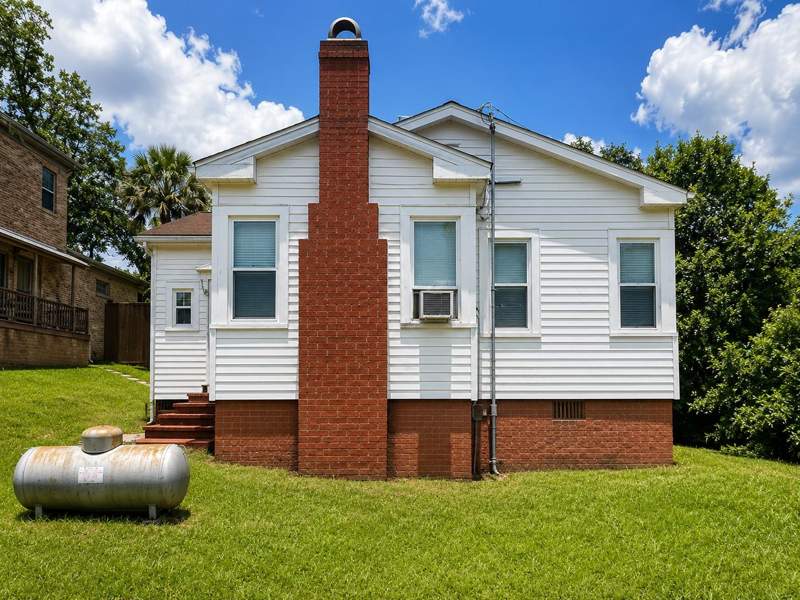 2 bedroom Detached at 220 Young Street, Fla A & M, Tallahassee — photo 4