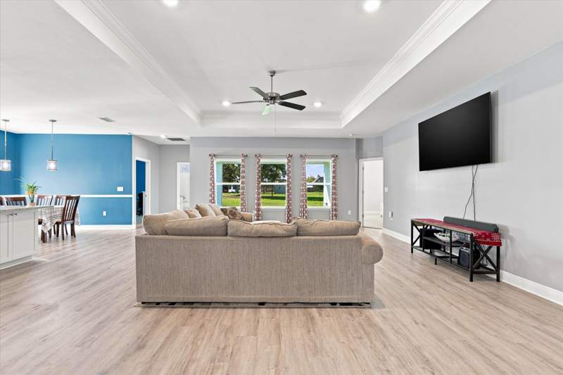 4 bedroom Detached at 347 Golden Loop, Meadows at Rehwinkel, Crawfordville — photo 3