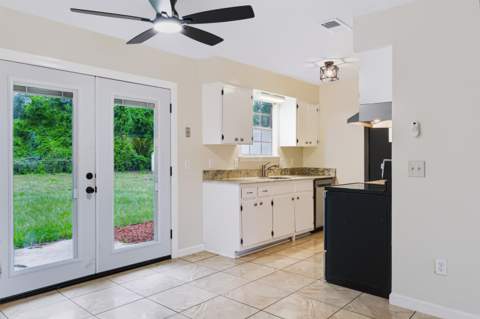 2799 S Sandalwood Drive, Tallahassee FL - photo 11 of 34