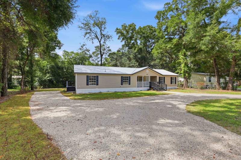 3 bedroom ManufacturedHome at 1440 Jake Drive, Rainbow Acres, Tallahassee — photo 3