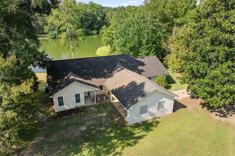 4 bedroom Detached at 372 Dogwood Trail, The Farms of Quincy, Quincy — photo 5