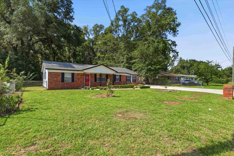 3 bedroom Detached at 1115 Woodland Drive, Sherwood Park, Tallahassee — photo 2