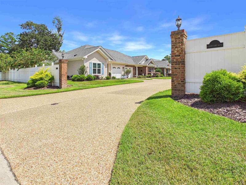 2 bedroom Townhouse at 490 N Cherry Court, Garden Home, Monticello — photo 4