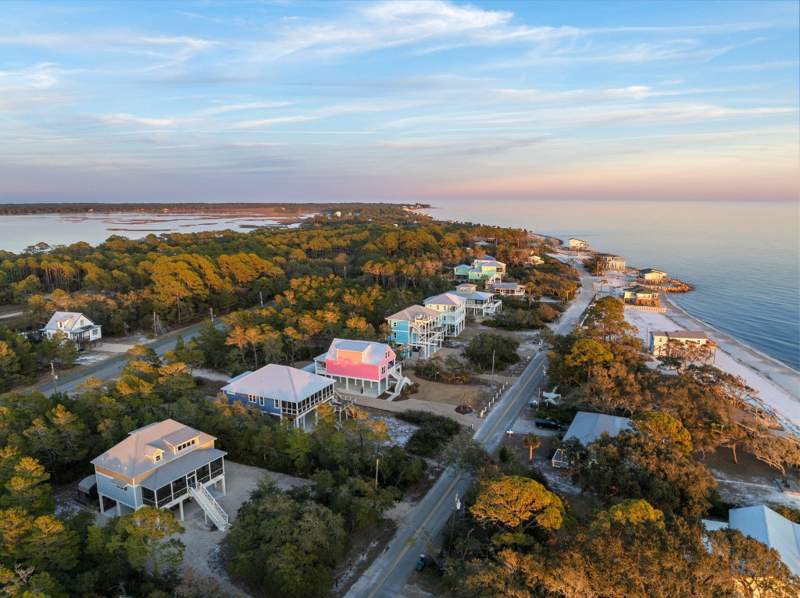 4 bedroom Detached at 1372 Chip Morrison Drive, Penn Point Unit 6, Alligator Point — photo 4