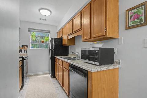1553 Merry Oaks Court, Tallahassee FL - photo 13 of 27
