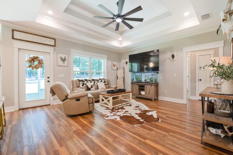 4 bedroom Detached at 1600 Beaver Creek Drive, Reston, Havana — photo 4