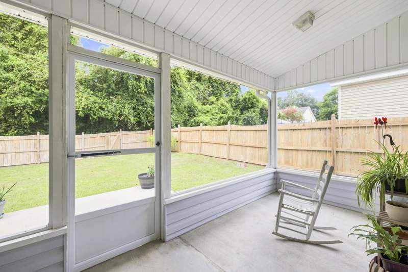 3 bedroom Detached at 3227 Bodmin Moor Drive, Weems Plantation, Tallahassee — photo 2