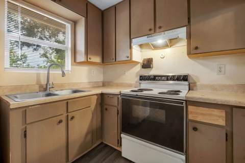 2142 Saxon Street, Tallahassee FL - photo 9 of 23