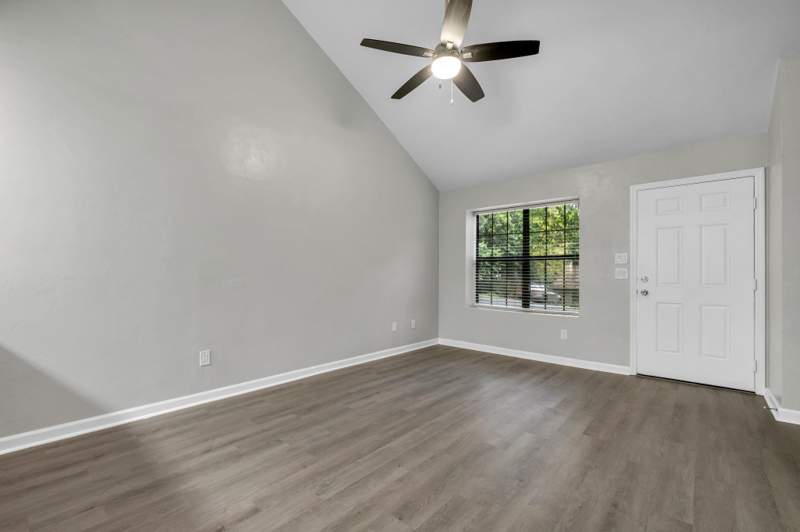 2 bedroom Townhouse at 196 Parkbrook Circle, Park Brook Crossing, Tallahassee — photo 4