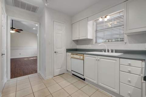5049 Stanwood Court, Tallahassee FL - photo 15 of 49