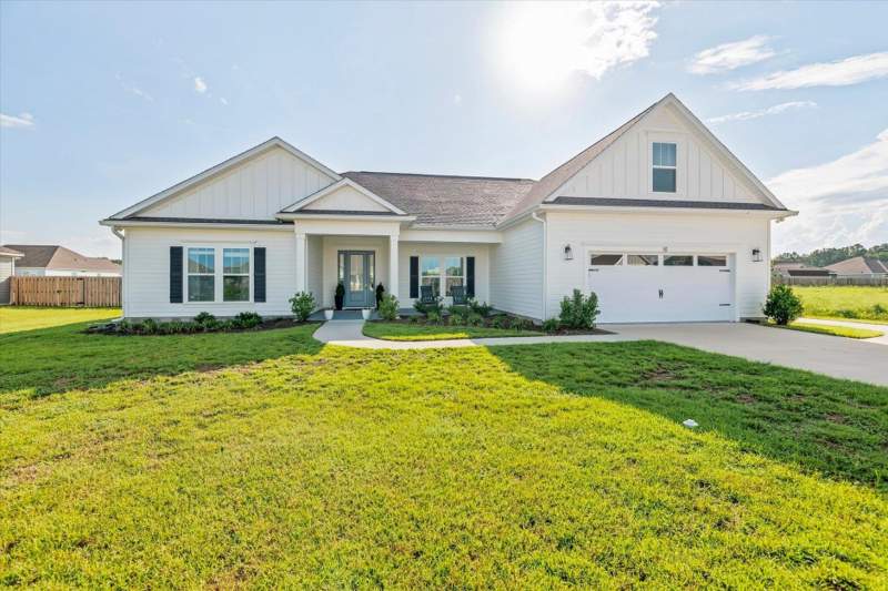 4 bedroom Detached at 51 Shelby Drive, Palmetto Estates, Crawfordville — photo 2