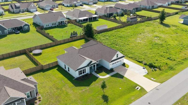 4 bedroom Detached at 51 Shelby Drive, Palmetto Estates, Crawfordville — photo 5