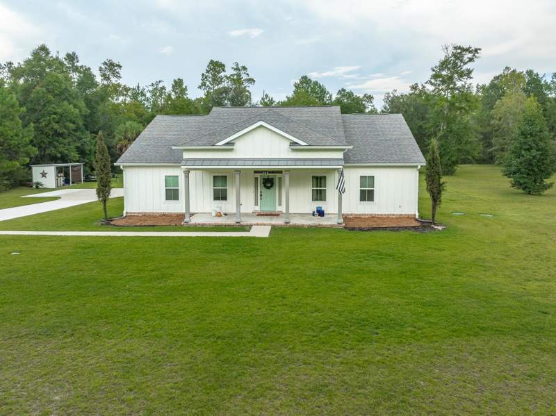 3 bedroom Detached at 230 Martin Farms Road, Martin Farms, Crawfordville — photo 2