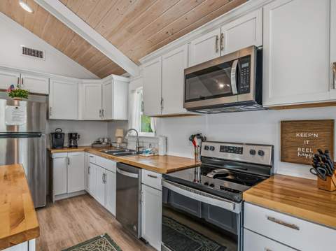 1605 Sandpiper Drive, Carrabelle FL - photo 10 of 35