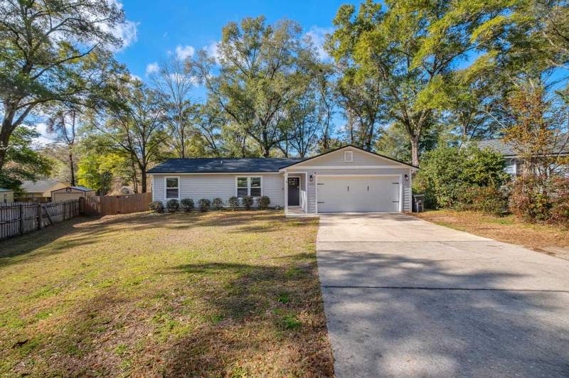 3 bedroom Detached at 5431 Water Valley Court, Oak Valley Estates, Tallahassee — photo 2