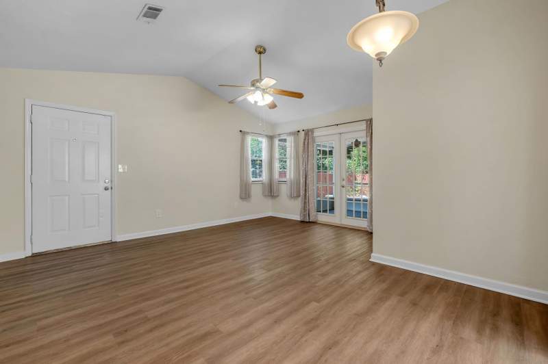 2 bedroom Townhouse at 3084 Huntington Woods Boulevard, Huntington Garden Homes, Tallahassee — photo 4