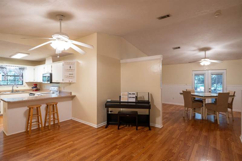 4 bedroom Detached at 5432 Grove Valley Road, Oak Valley Estates, Tallahassee — photo 5