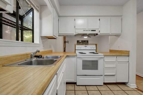 2811 Misty Garden Circle, Tallahassee FL - photo 10 of 26