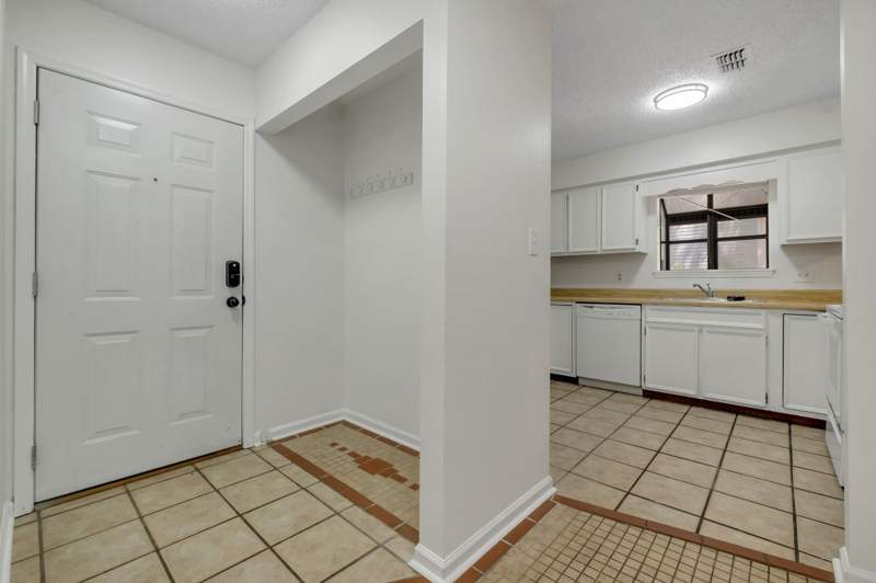 2 bedroom Townhouse at 2811 Misty Garden Circle, Ridgecrest, Tallahassee — photo 4