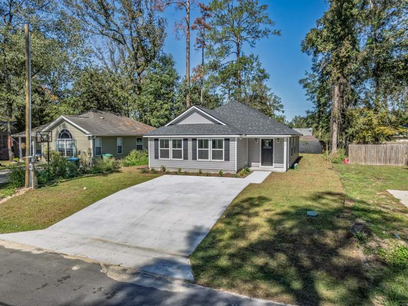 4 bedroom Detached at 155 Broken Bow Trail, Wakulla Gardens, Crawfordville — photo 4