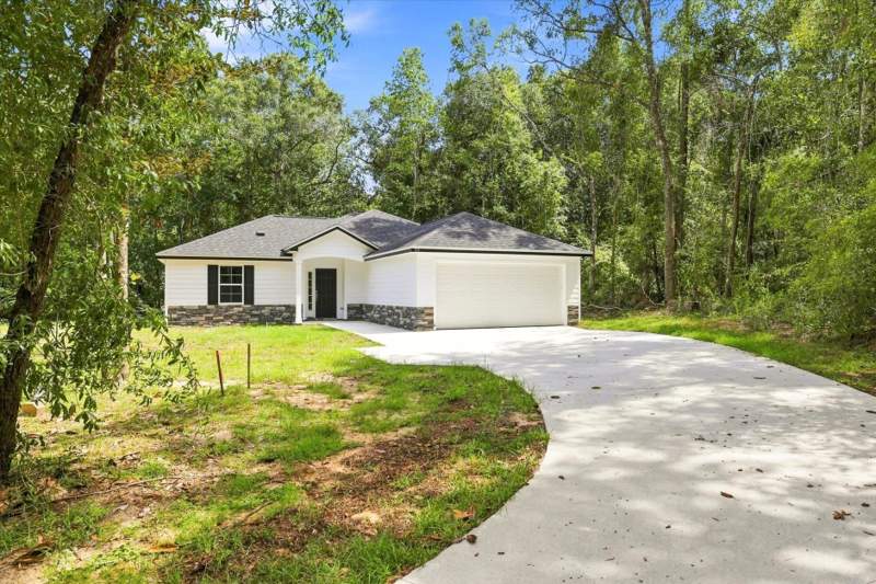 3 bedroom Detached at 355 Monroe Creek Drive, Monroe Creek, Midway — photo 2