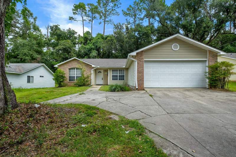 4 bedroom Detached at 2214 Amelia Circle, White Acres, Tallahassee — photo 2