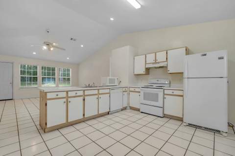 2214 Amelia Circle, Tallahassee FL - photo 6 of 23