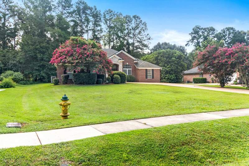 4 bedroom Detached at 7785 Cricklewood Drive, Summerbrooke, Tallahassee — photo 2
