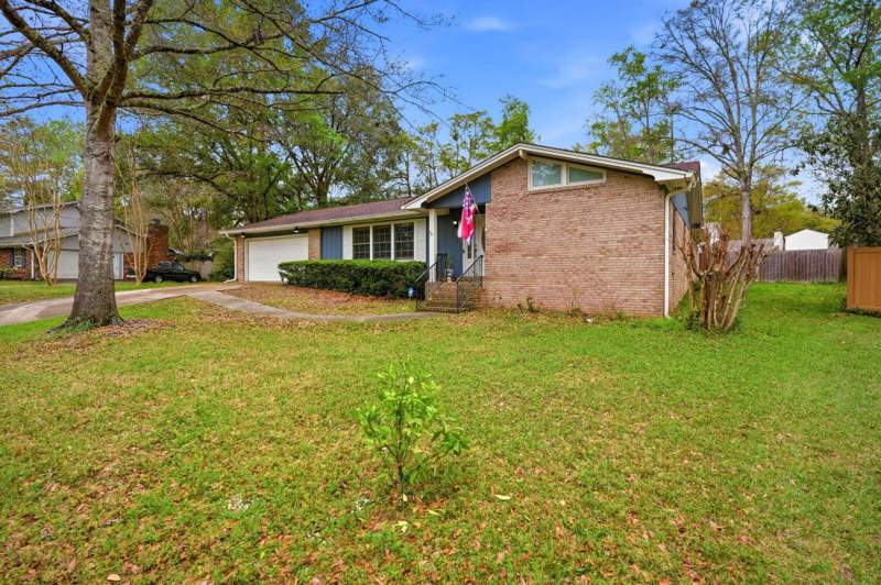 4 bedroom Detached at 3120 Briarwood Drive, Woodgate, Tallahassee — photo 2