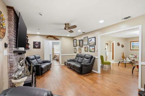 3120 Briarwood Drive, Tallahassee FL - photo 7 of 59