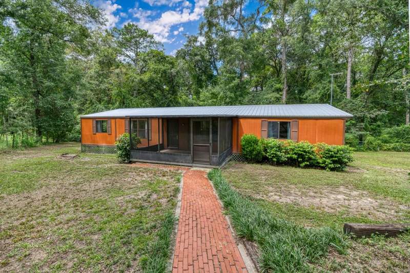 3 bedroom ManufacturedHome at 1628 Silver Lake Road, Silver Lake Road Unrecorded, Tallahassee — photo 2