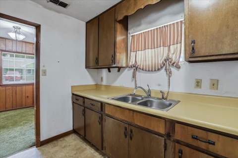 1126 Gibbs Drive, Tallahassee FL - photo 15 of 34