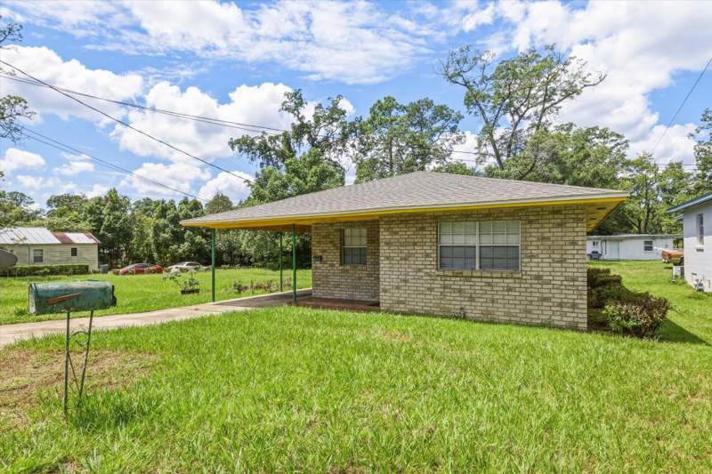 3 bedroom Detached at 1126 Gibbs Drive, Acme Gardens, Tallahassee — photo 4