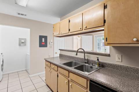 2205 Timberwood Circle, Tallahassee FL - photo 10 of 32